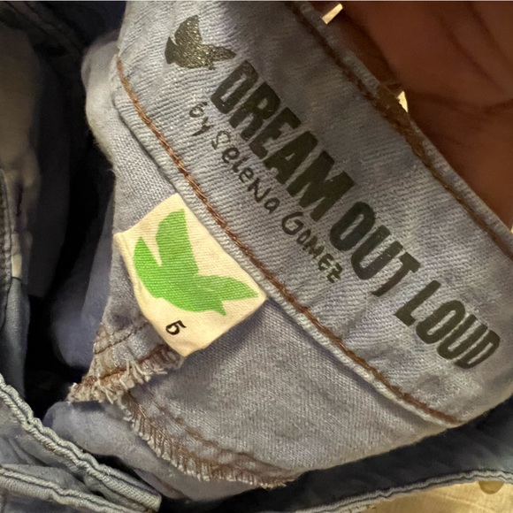 “Dream out loud by Selena” - Picture 2 of 2